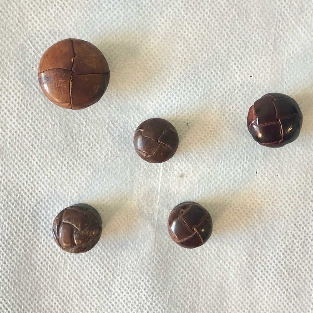 ❤️ Handmade Rustic Button Fridge Magnet Set - Picture 2 of 4